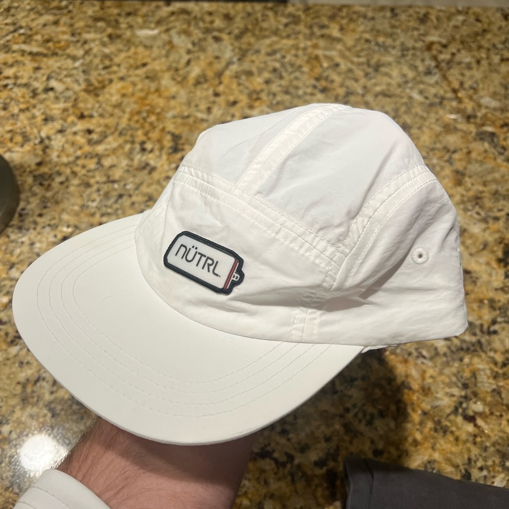 NÜTRL White Cap